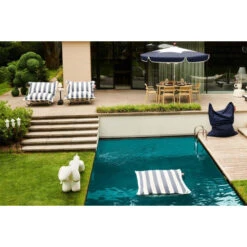 Pouf D'extérieur Fatboy Original Floatzac - Rayures Bleu Océan -Raviday Piscine 104540 pouf exterieur fatboy original floatzac rayures bleu ocean new ambiance piscine 2
