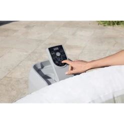 Spa Gonflable Bestway Lay-Z Spa HOLLYWOOD AirJet 6 Places -Raviday Piscine 60059 spa gonflable bestway lay z spa hollywood panneau controle